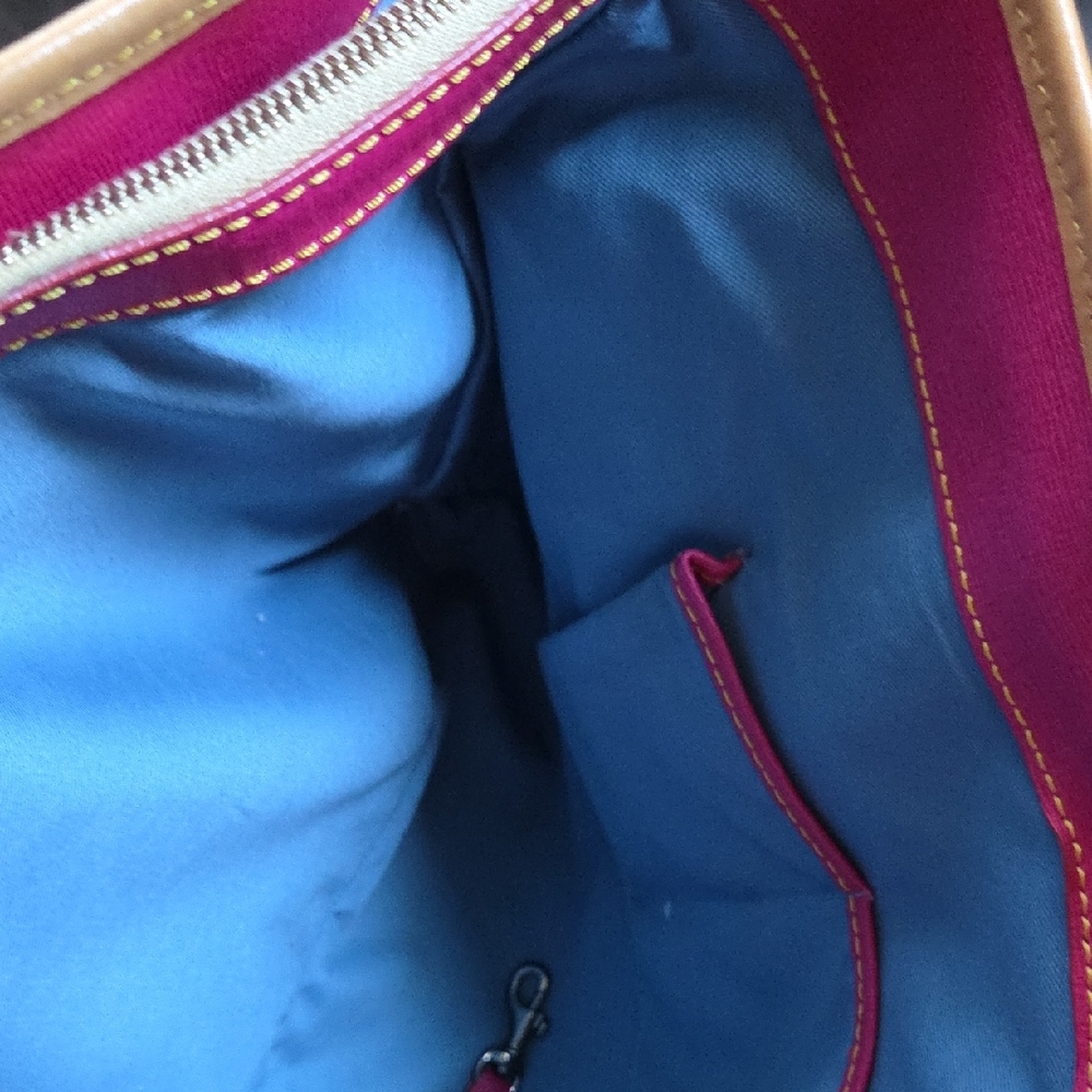 Dooney & Bourke Black and Tan Tote Bag - Picture 12 of 13